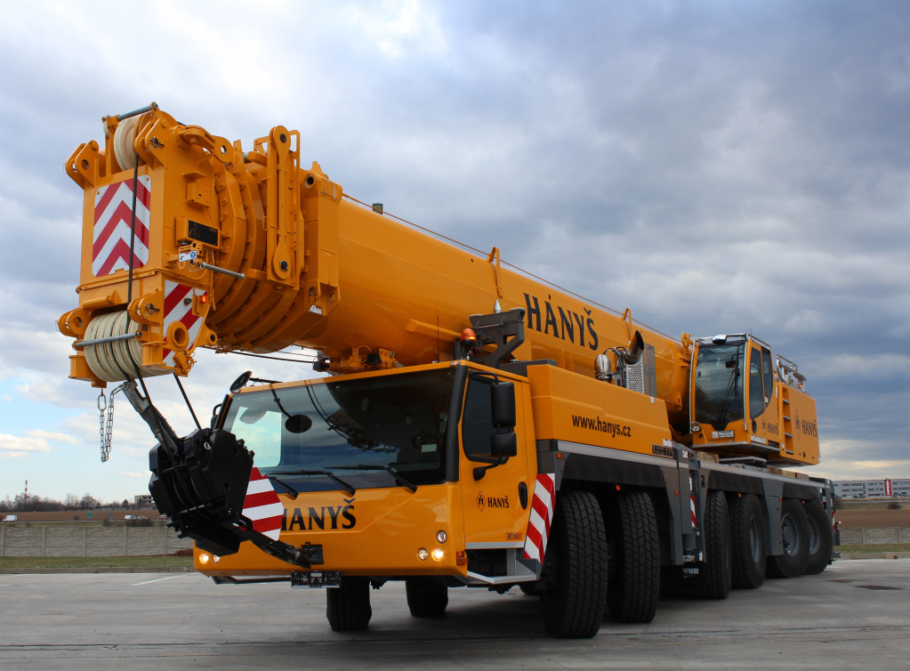 Let us introduce our new mobile crane LIEBHERR LTM 1350-6.1.